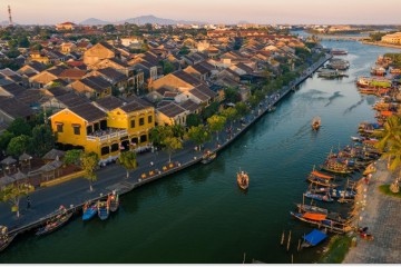 Central Vietnam Travel Guide: Beaches, Cities & History