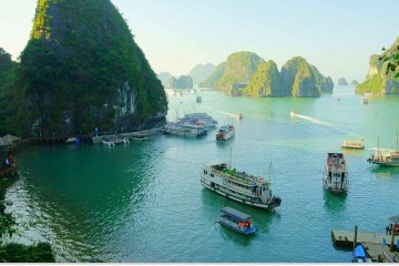 Ha Long Bay Travel Guide: Cruises, What to Do & Tips