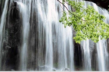 May Waterfall – Walk Through the Cloudy Waterfall of Thanh Hoa
