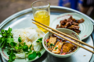 Vietnam Street Food Guide: What to Try & Where to Find It
