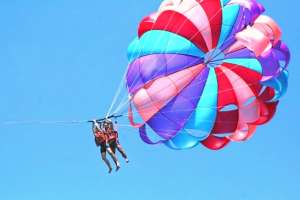 Experience the feeling of flying on the beach of Da Nang