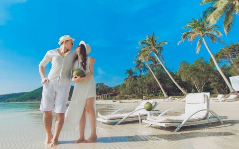 Vietnam Beach Vacation For Honeymooners in 8 Days