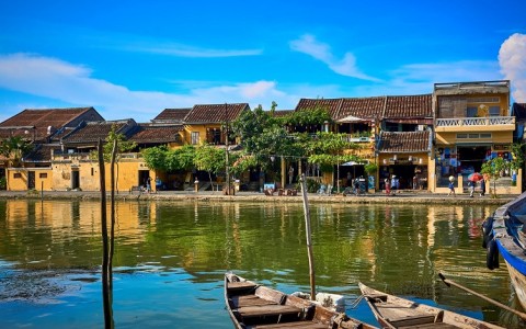 Hue & Hoi An Tour 5 Days