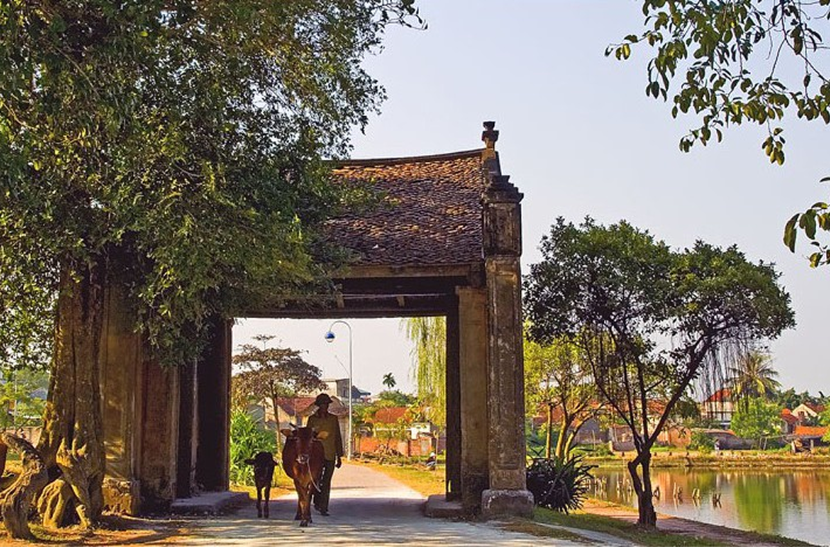 Duong Lam Ancient Village