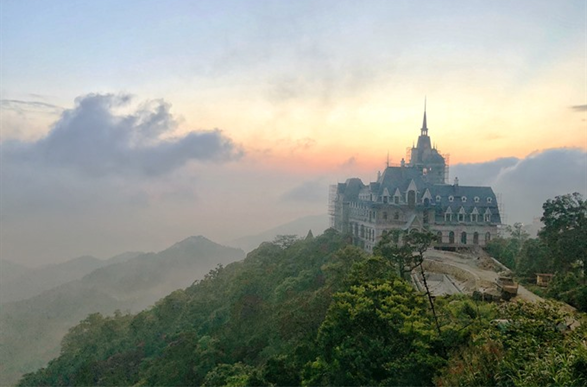 Romantic Foggy Check-in in Tam Dao