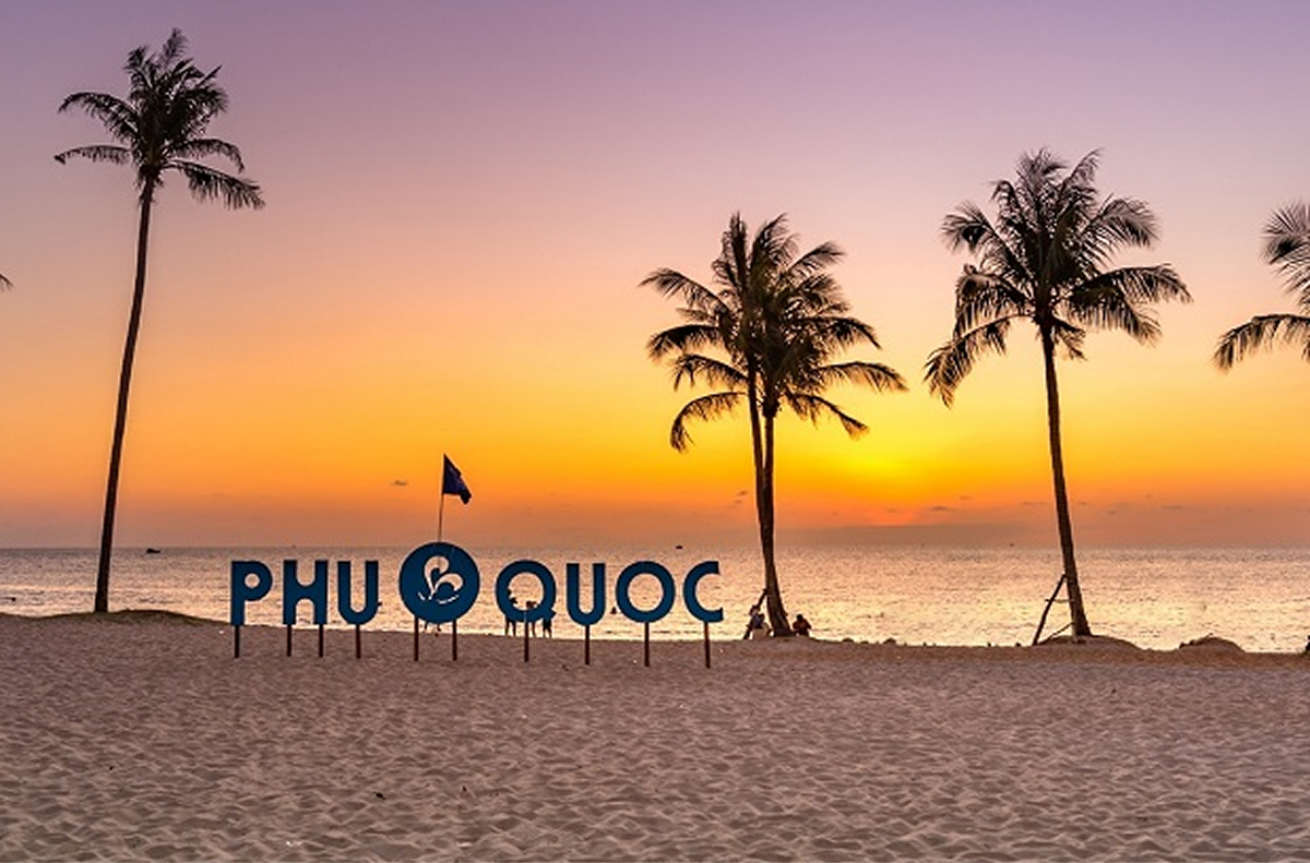 Transition Season (Late October & Early April)