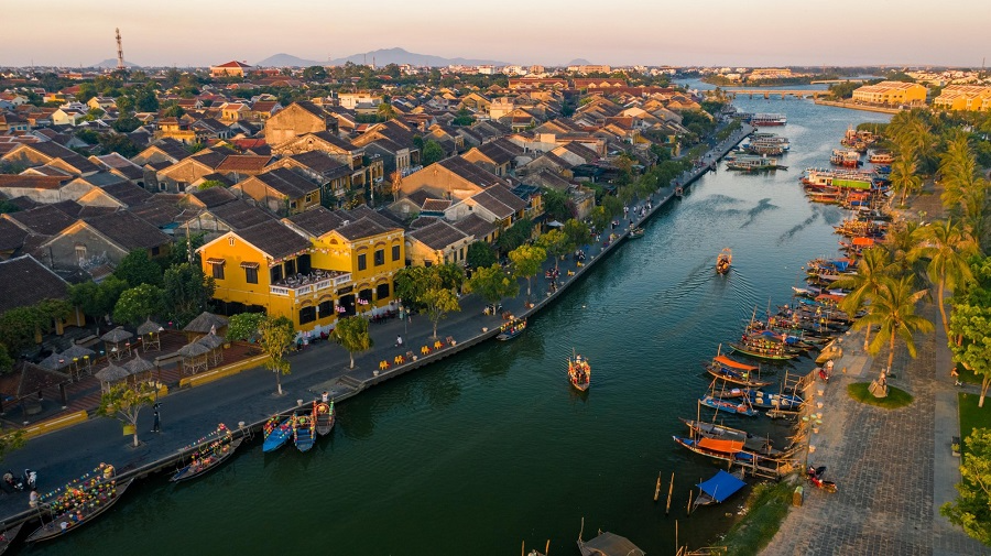 Central Vietnam's diverse landscapes, from imperial palaces to pristine beaches, create the perfect travel destination.
