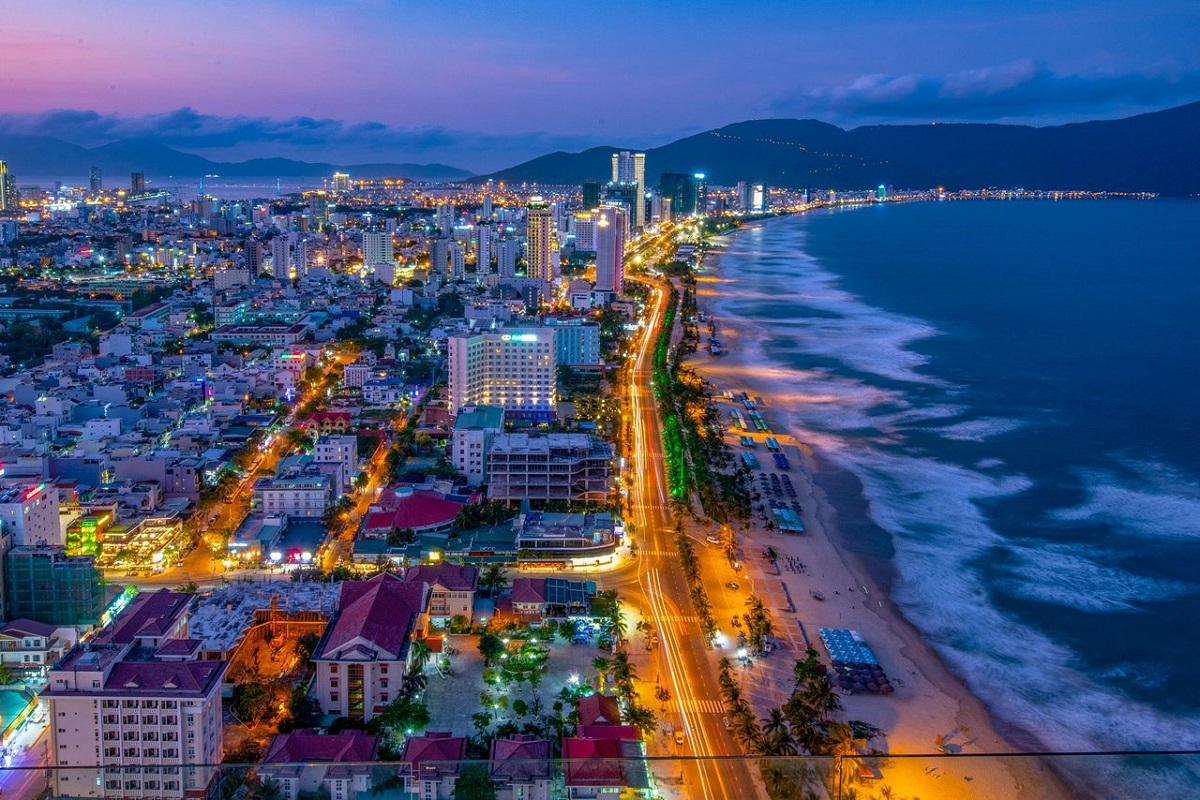 My Khe Beach represents the perfect blend of natural beauty and modern amenities in this Da Nang travel guide
