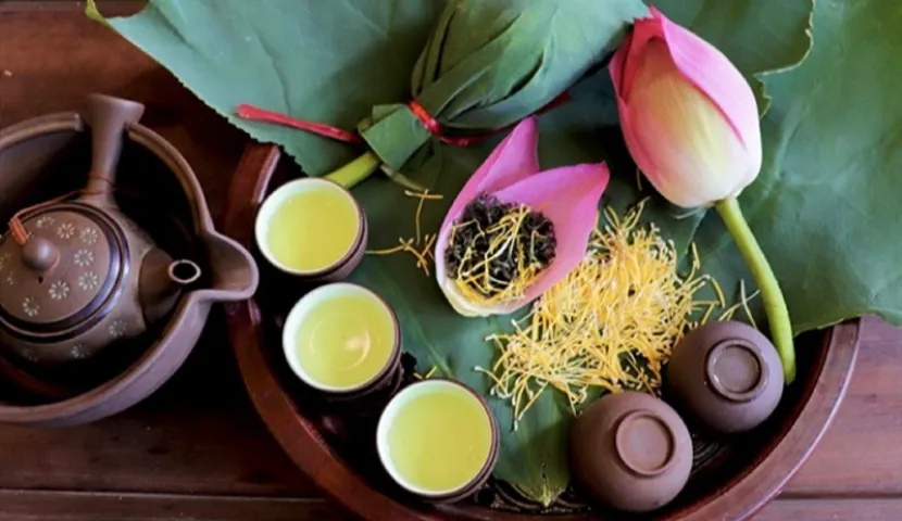 Lotus-perfumed tea—graceful notes and ceremonial charm